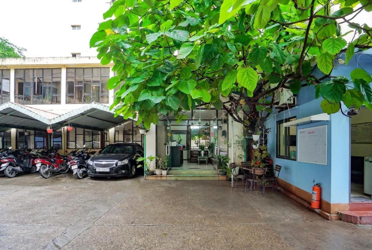 Khach San Giao Thong Hotel Hanoi Exterior photo